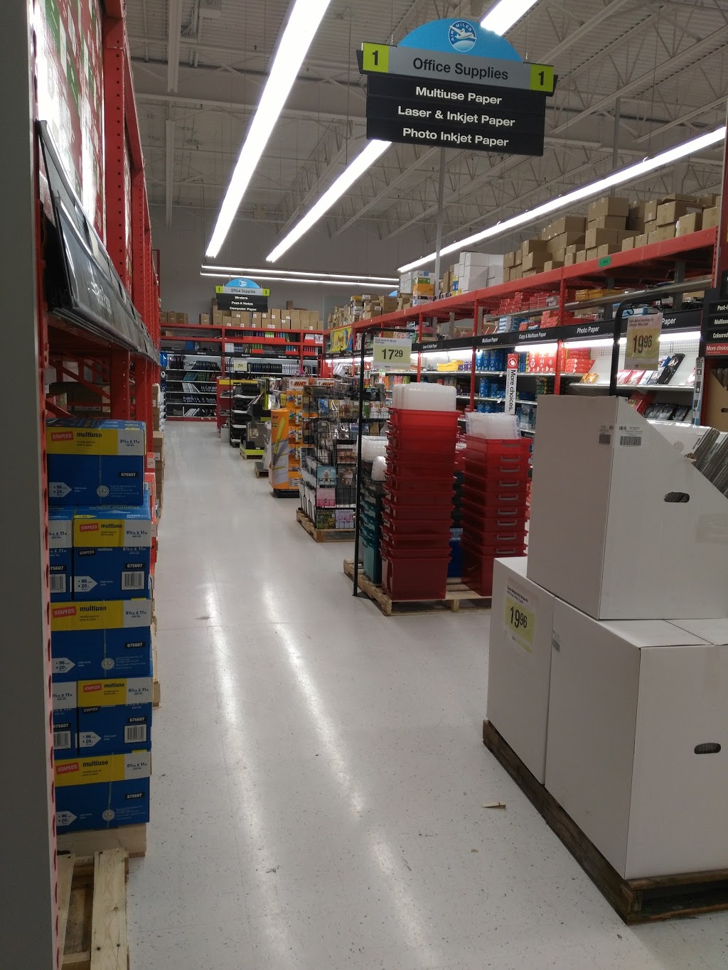 Staples | 10136 King George Blvd, Surrey, BC V3T 2W4, Canada | Phone: (604) 582-6789
