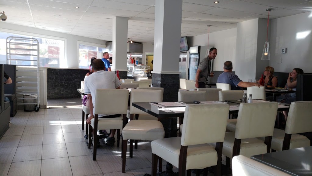 Restaurant Beyrouth | 966 Rue Galt O, Sherbrooke, QC J1H 1Z7, Canada | Phone: (819) 565-1555