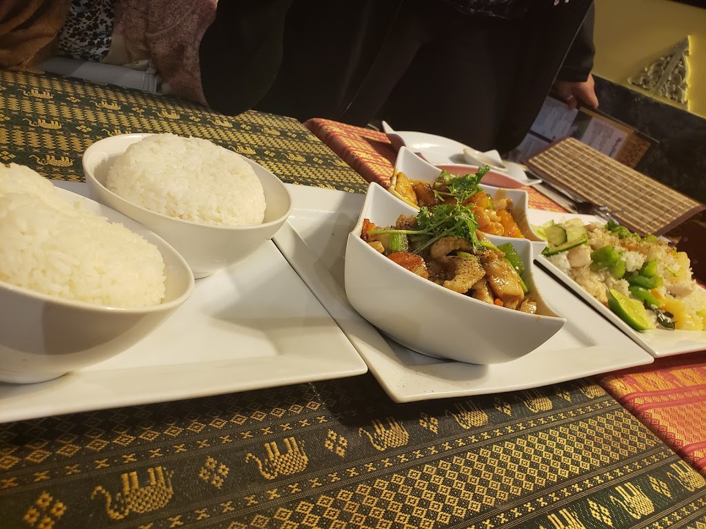 Malinees Thai House | 300 Taunton Rd E, Oshawa, ON L1H 7K4, Canada | Phone: (905) 240-4699