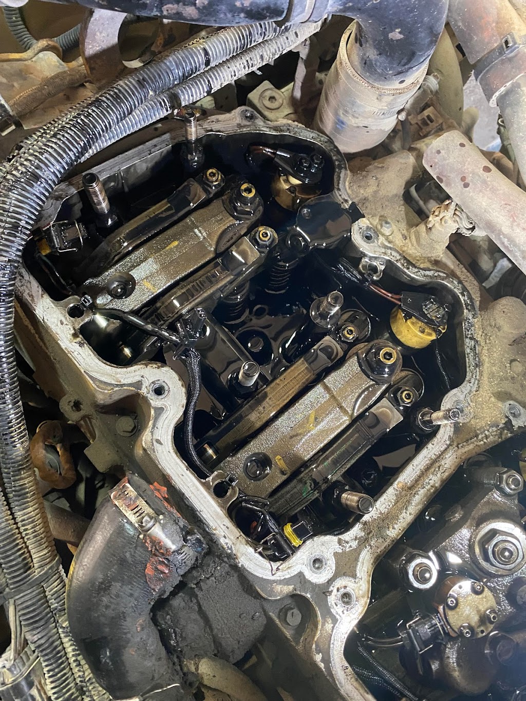 Rana Truck & Trailer Repair | 3952 52 St. SE, Calgary, AB T2B 3H1, Canada | Phone: (403) 667-3530