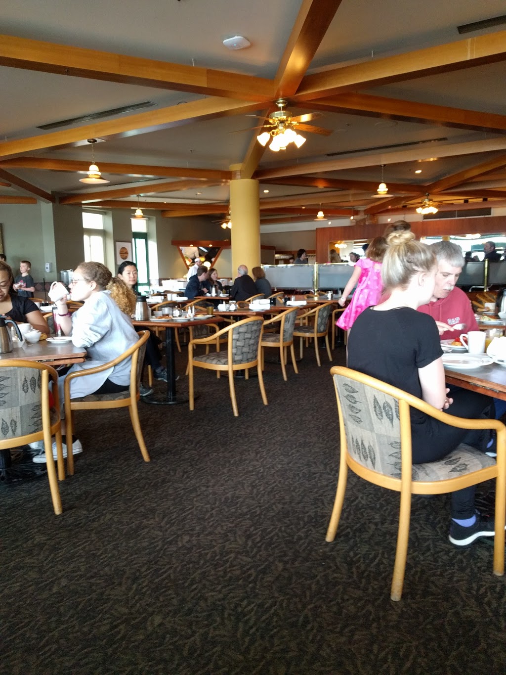 Lakeside Cafe | 100 Esplanade Ave, Harrison Hot Springs, BC V0M 1K0, Canada | Phone: (604) 796-2244