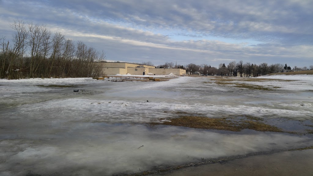 Acadia Junior High | 175 Killarney Ave, Winnipeg, MB R3T 3B3, Canada | Phone: (204) 269-6210