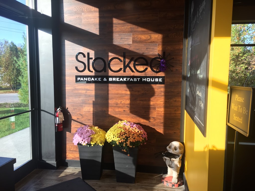 Stacked Pancake & Breakfast House Wasaga Beach | 1890 Mosley St #5, Wasaga Beach, ON L9Z 1Z4, Canada | Phone: (705) 429-5555