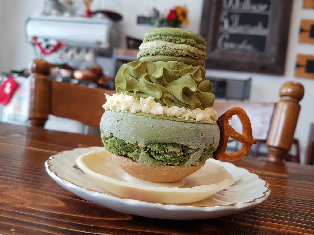 Swiss 2 Go Cafe | 4306 118 Ave NW, Edmonton, AB T5W 1A6, Canada | Phone: (587) 520-9400