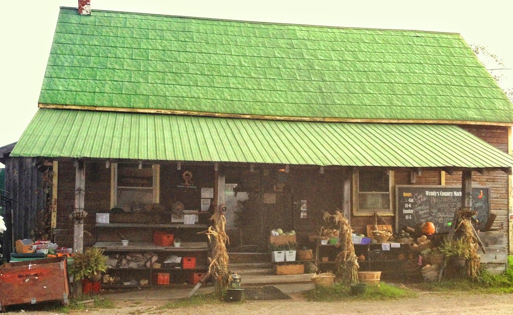 Wendys Country Market | 408 Fortune Line Rd, Lyndhurst, ON K0E 1N0, Canada | Phone: (613) 561-2177