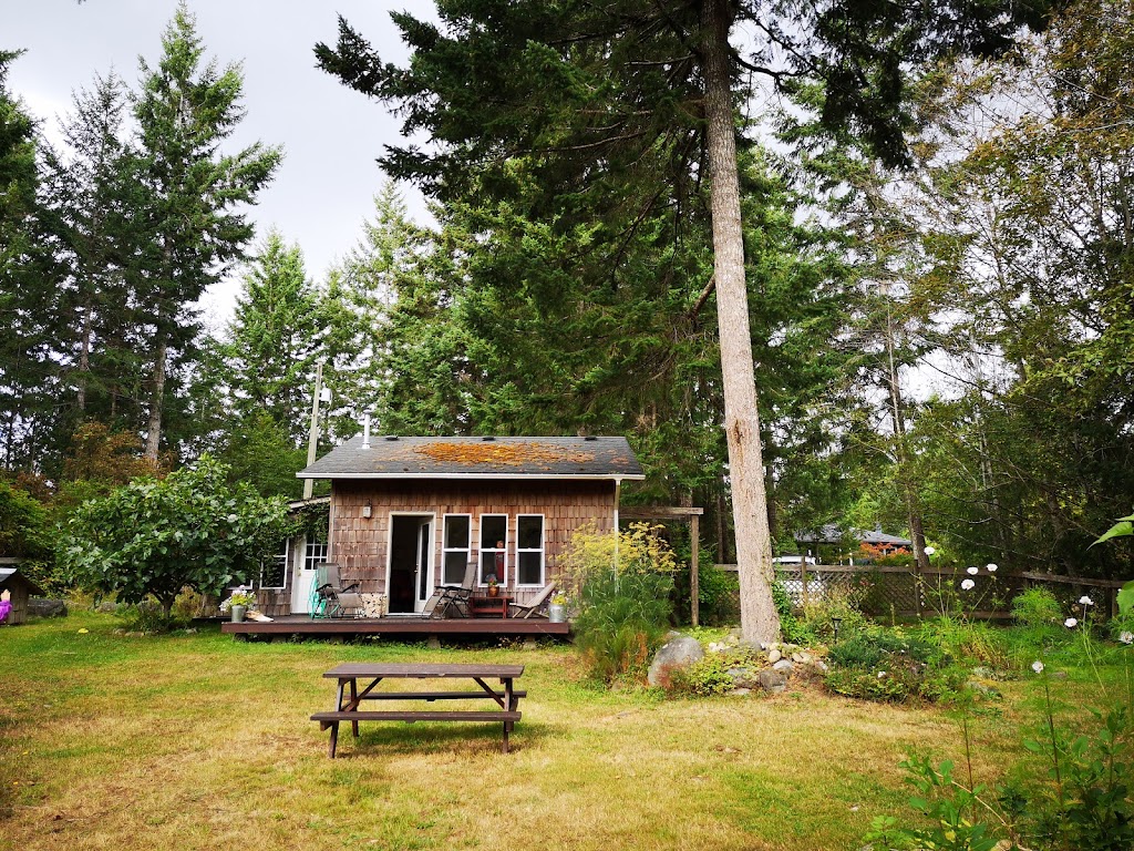 Honey Grove | 7634 Armstrong Rd, Merville, BC V0R 2M0, Canada | Phone: (250) 337-1882