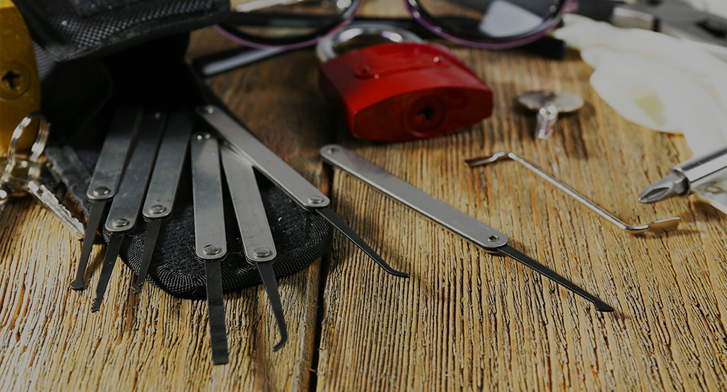Locksmith Laval | 535 Rue Ida, Laval, QC H7P 3S5, Canada | Phone: (514) 394-0846