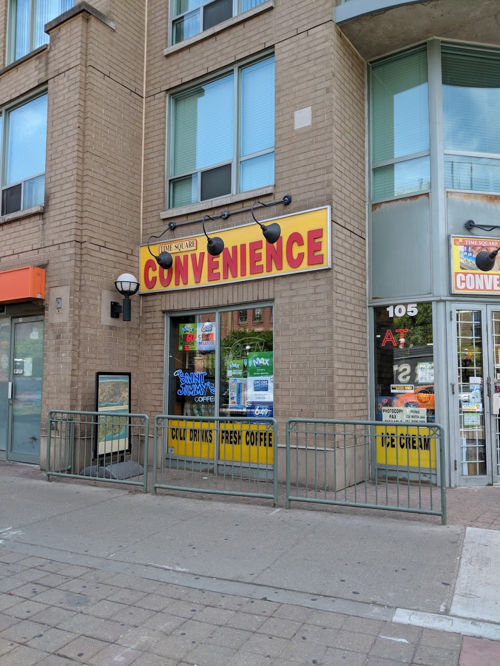 Time Square Convenience | 105 Front St E, Toronto, ON M5A 4S5, Canada | Phone: (416) 368-6905
