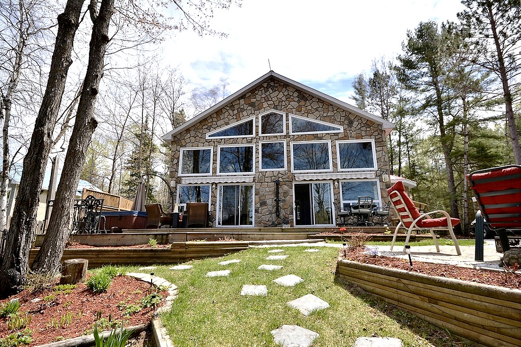 Martin Landry Remax | 164 Chemin Old Chelsea, Chelsea, QC J9B 1J3, Canada | Phone: (819) 744-0220
