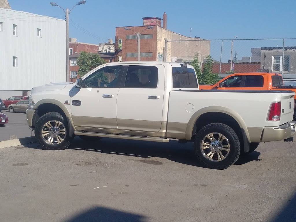 Dettmer Tire & Auto Center | 23 Cork St E, Guelph, ON N1H 2W7, Canada | Phone: (519) 822-9800