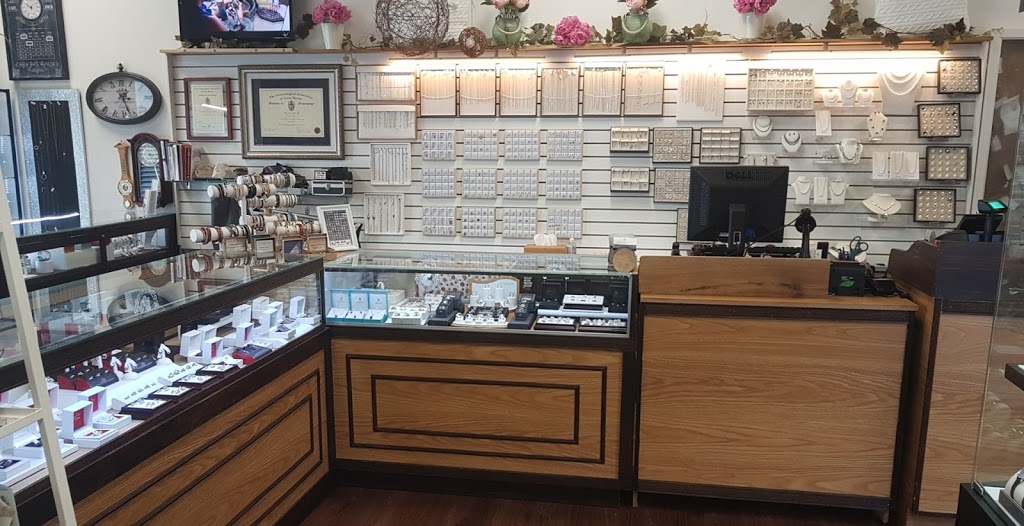 Bijouterie St-Arneault | 1362 Rue dActon, Acton Vale, QC J0H 1A0, Canada | Phone: (450) 546-2493