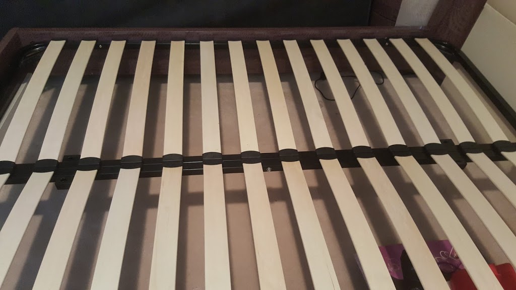 Paramount Furniture ltd. | 3711 Keele St, North York, ON M3J 1N1, Canada | Phone: (416) 398-3339