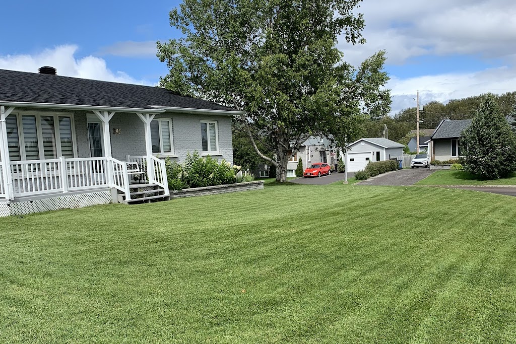 Aménagement Coupe Herbe Plus | 1530 Boul. Sainte-Geneviève Suite 101, Chicoutimi, QC G7G 2H1, Canada | Phone: (581) 447-4740