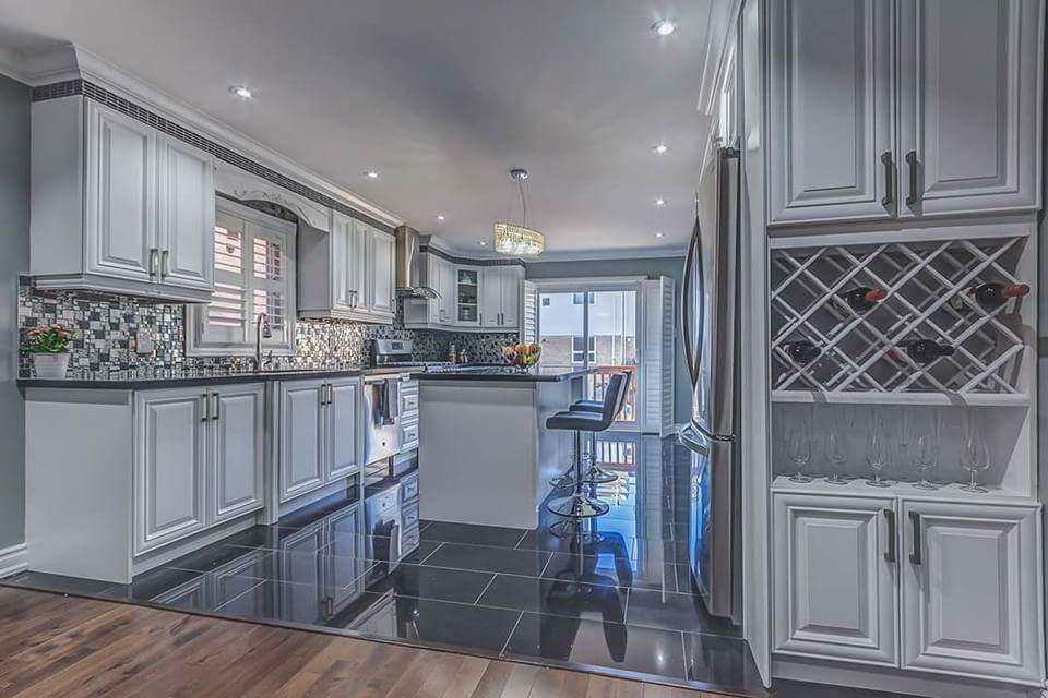 Bright Wood Kitchen Inc | 1 Tapscott Rd 380 Unit, Scarborough, ON M1B 2Y8, Canada | Phone: (416) 321-2844