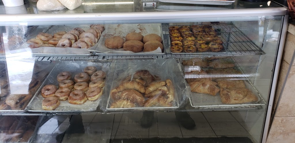 Capri Bakery | 173 Millwick Dr, North York, ON M9L 2T7, Canada | Phone: (416) 749-3643