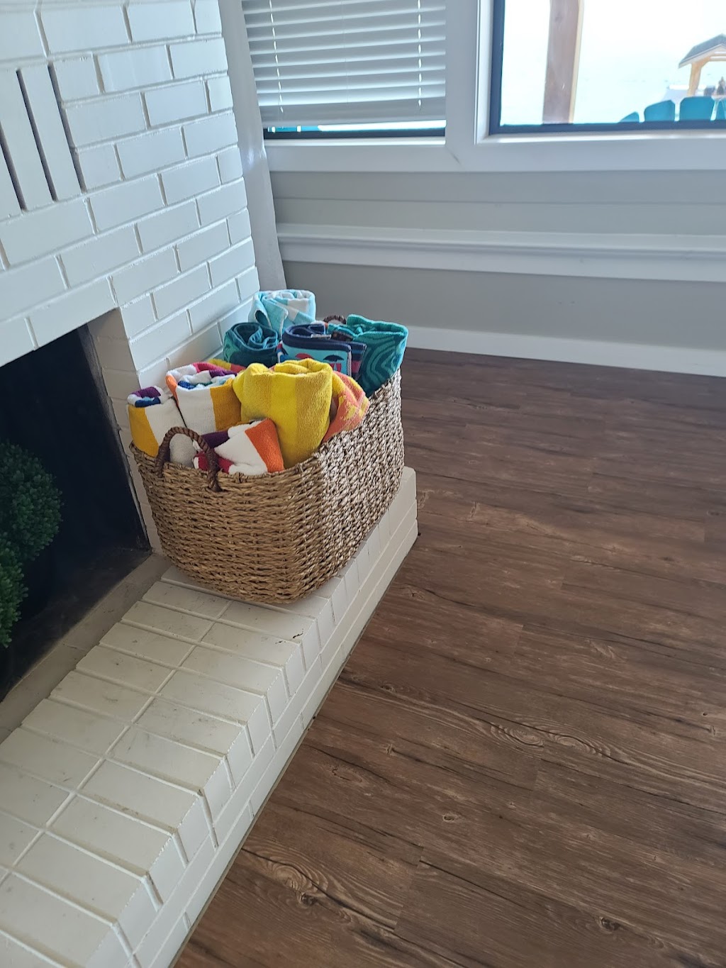 250 Cleaning Services | 3593A Anderson Ave #106A, Port Alberni, BC V9Y 0E3, Canada | Phone: (778) 829-0800
