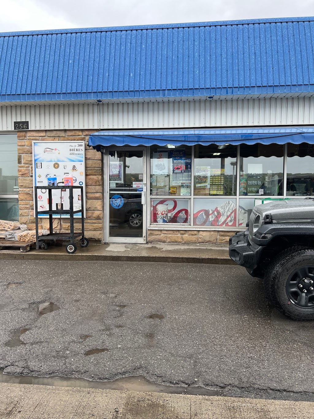 Ultramar - Gas Station | 256 Rue Fraser, Rivière-du-Loup, QC G5R 5T2, Canada | Phone: (418) 867-4966