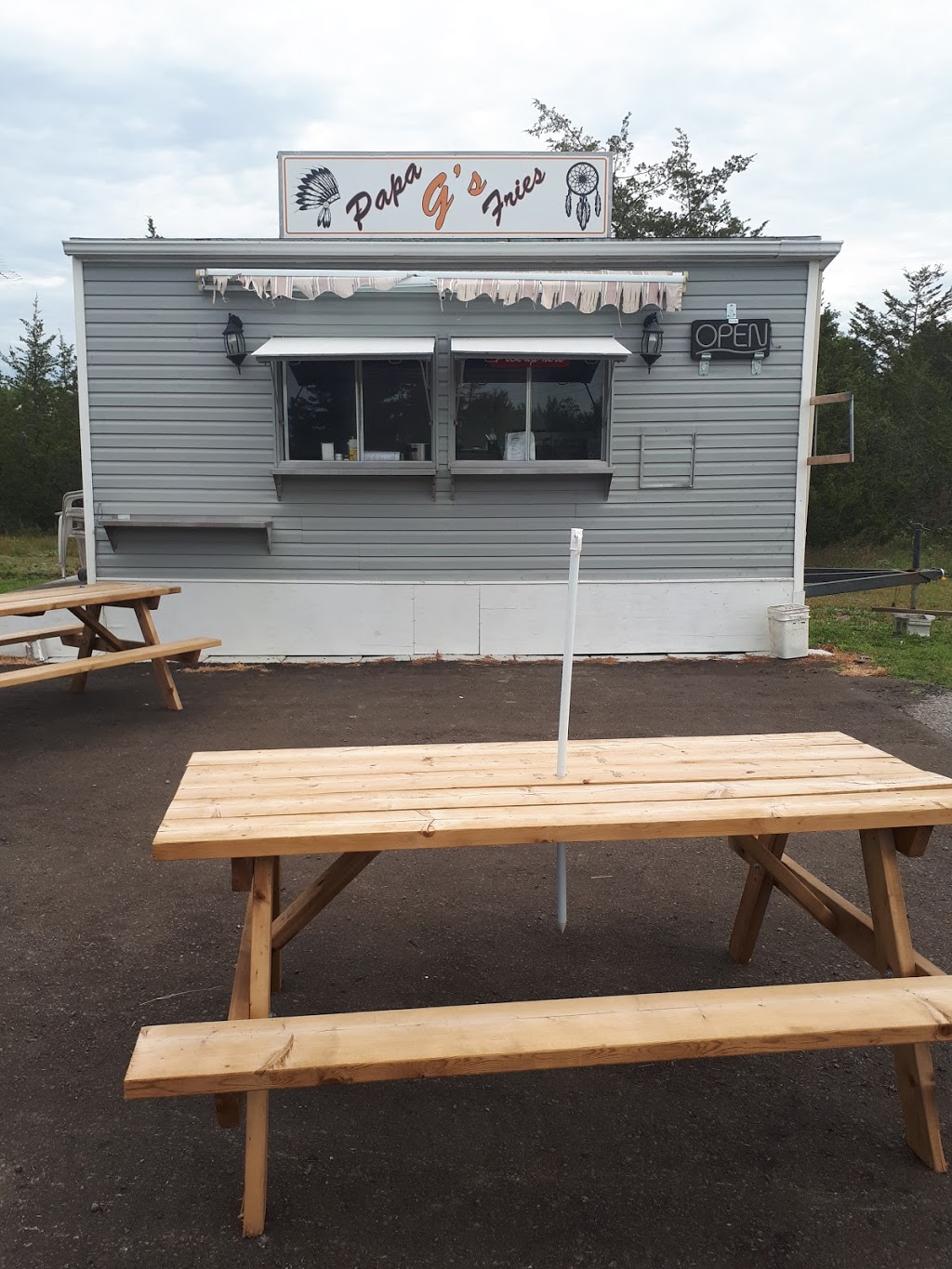 Papa Gs Fries | 19 Bayshore Rd, Deseronto, ON K0K 1X0, Canada | Phone: (613) 920-9594