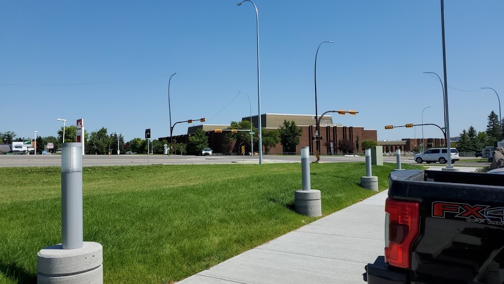 CIBC Branch with ATM | 5615 Northland Dr NW, Calgary, AB T2L 2J7, Canada | Phone: (403) 974-6347
