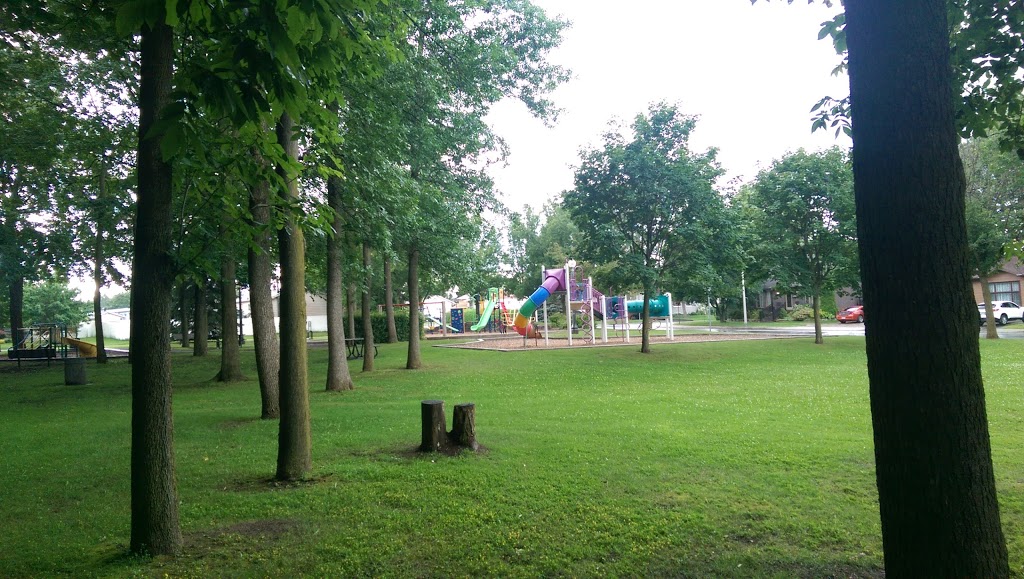 Parc Albert-Einstein | 264 Boulevard Albert-Einstein #262, Châteauguay, QC J6K, Canada