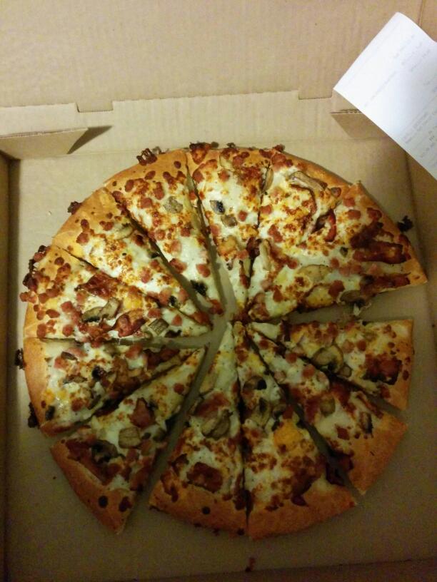Pizza Hut | 610 King St W, Hamilton, ON L8P 1C2, Canada | Phone: (905) 546-0303