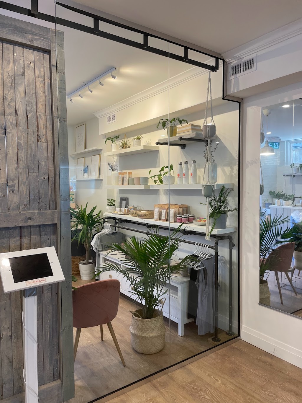 Healing Market Co. | 2243 Queen St E Lower Level, Toronto, ON M4E 1G1, Canada | Phone: (647) 209-2054