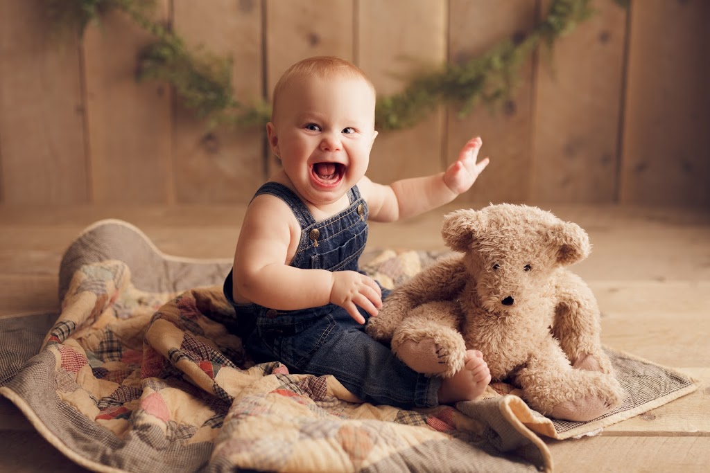 Red Earth Photography | 2205 20 Ave, Bowden, AB T0M 0K0, Canada | Phone: (587) 377-5856