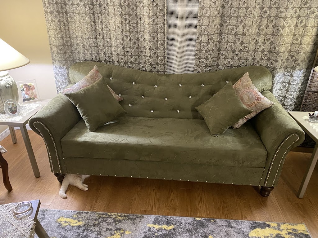 Golden Touch Upholstery and Tailoring Service | 358 Driftwood Dr, Kitchener, ON N2N 1Y6, Canada | Phone: (226) 600-7823