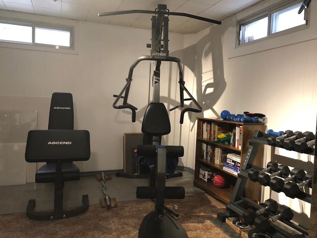 Montreal Weights | 8495 Chem. Dalton, Montréal, QC H4T 1V5, Canada | Phone: (844) 685-9487