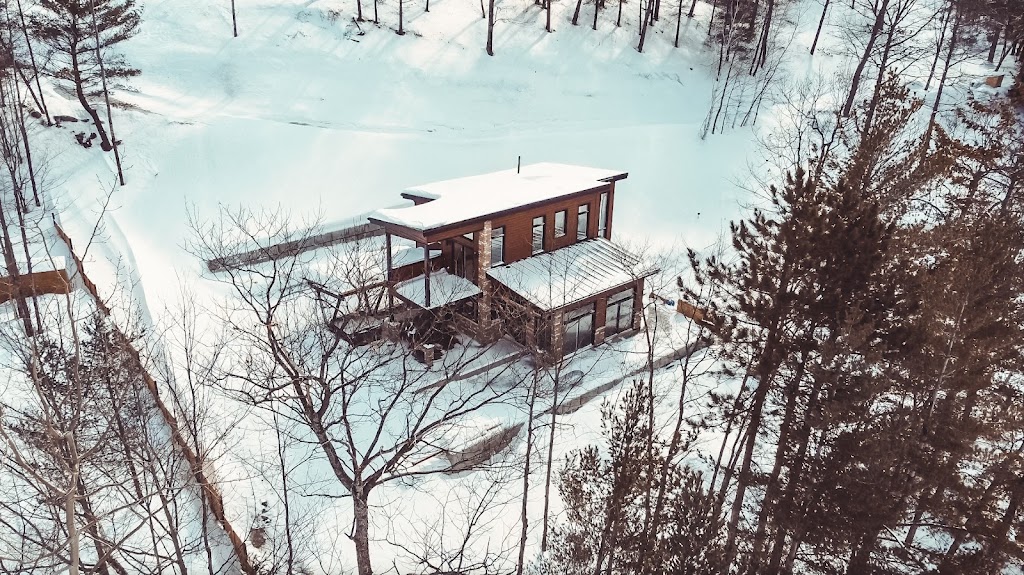 Espace Harfang - Services visuels pour chalets locatifs | 1944 Rue du Skieur, Sainte-Adèle, QC J8B 2Y8, Canada | Phone: (514) 924-5742