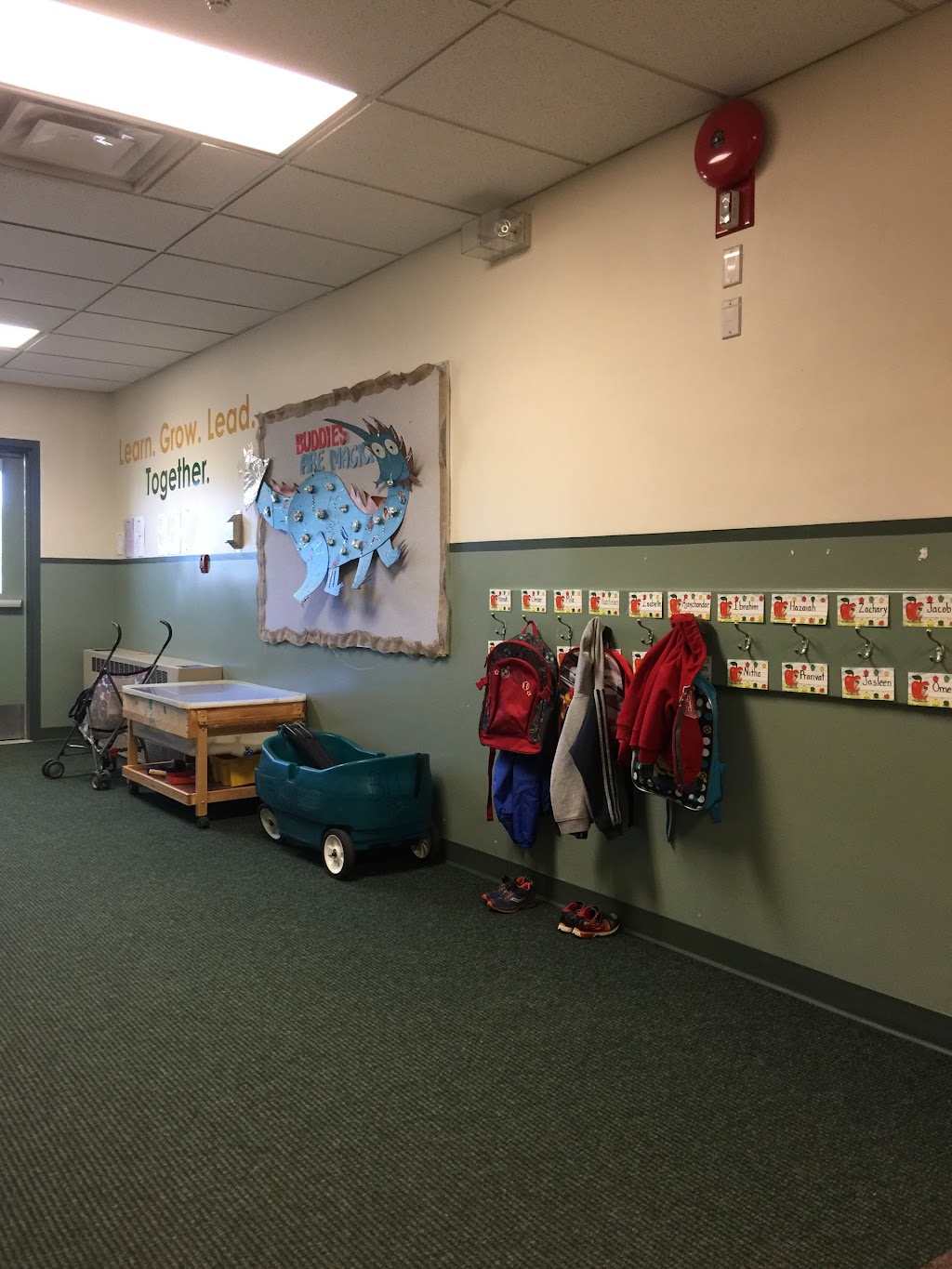 Hazeldean School | 6715 97 St NW, Edmonton, AB T6E 3J9, Canada | Phone: (780) 433-7583
