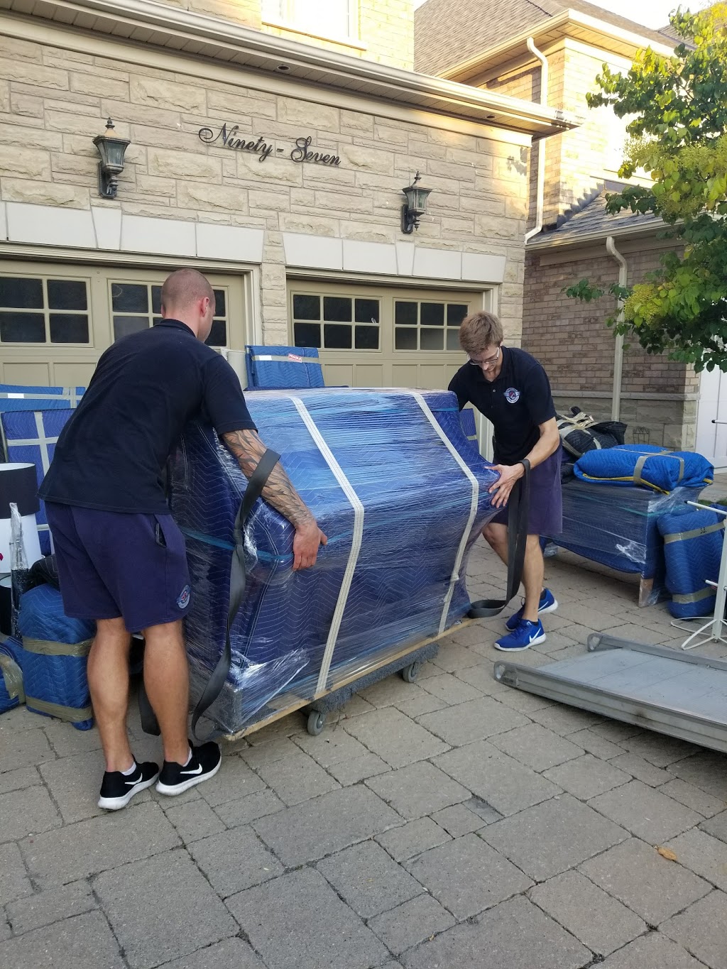 Oshawa Movers - Hercules Moving Company Oshawa | 724 Aruba Crescent, Oshawa, ON L1J 6B6, Canada | Phone: (365) 800-0247