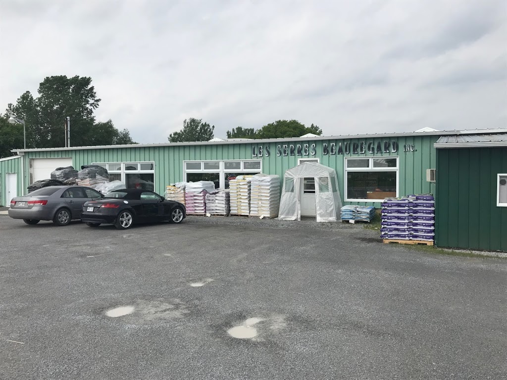 Serres Beauregard Inc (Les) | 135 Rang Charlotte, Saint-Liboire, QC J0H 1R0, Canada | Phone: (450) 793-2765
