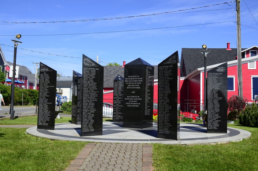 Fishermens Memorial | 124 Bluenose Dr, Lunenburg, NS B0J 2C0, Canada | Phone: (902) 634-3170