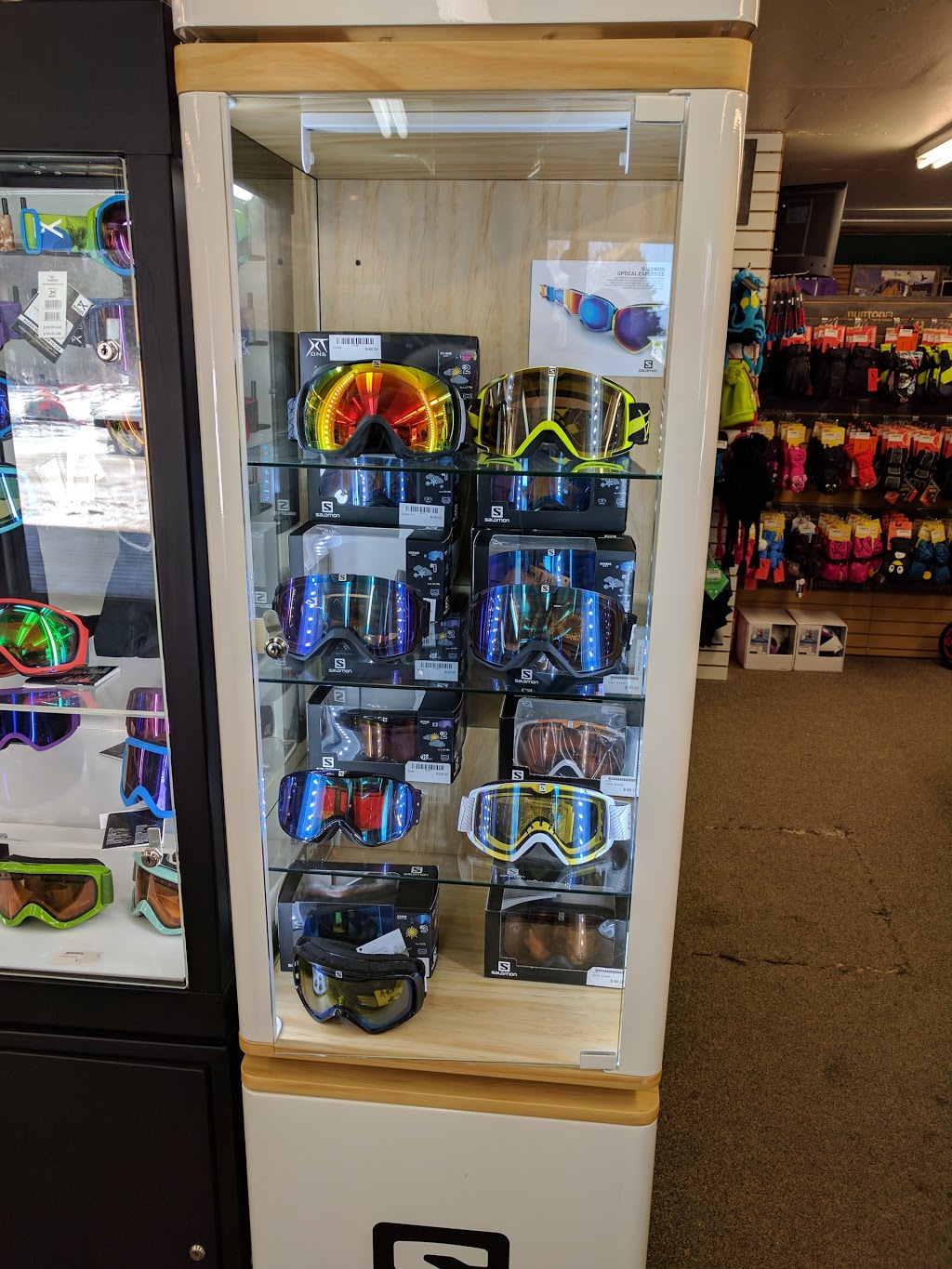Mountainside Sports | 774 Mountain Rd, The Blue Mountains, ON L9Y 3Z2, Canada | Phone: (705) 444-2199