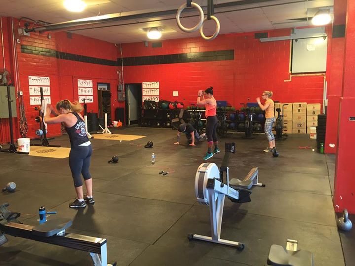 CrossFit 905 | 4554 Montrose Rd, Niagara Falls, ON L2H 1K2, Canada | Phone: (905) 328-4076