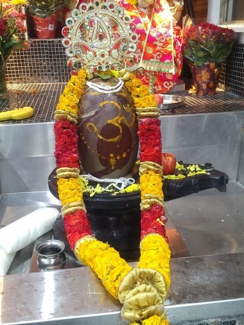 Gauri Shankar Mandir Brampton | 1061 Queen St W, Brampton, ON L6Y 0B7, Canada | Phone: (416) 319-6282