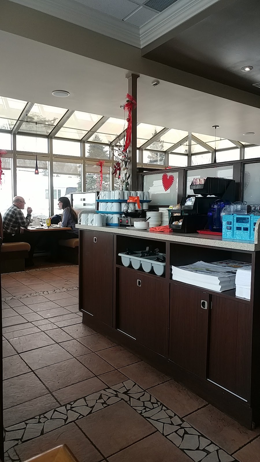 Restaurant lÉtoile St-Hilaire | 874 Bd Sir Wilfrid Laurier, Mont-Saint-Hilaire, QC J3H 4X9, Canada | Phone: (450) 467-0457