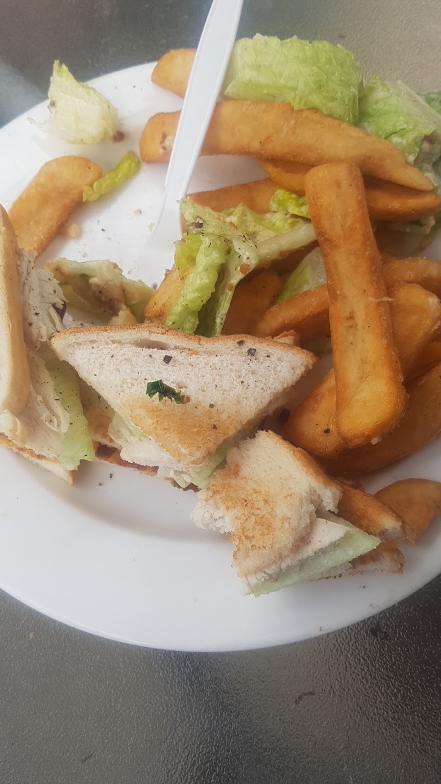 Hillside Restaurant & Pizza | 26 Kilworth Park Dr, Komoka, ON N0L 1R0, Canada | Phone: (519) 641-6733