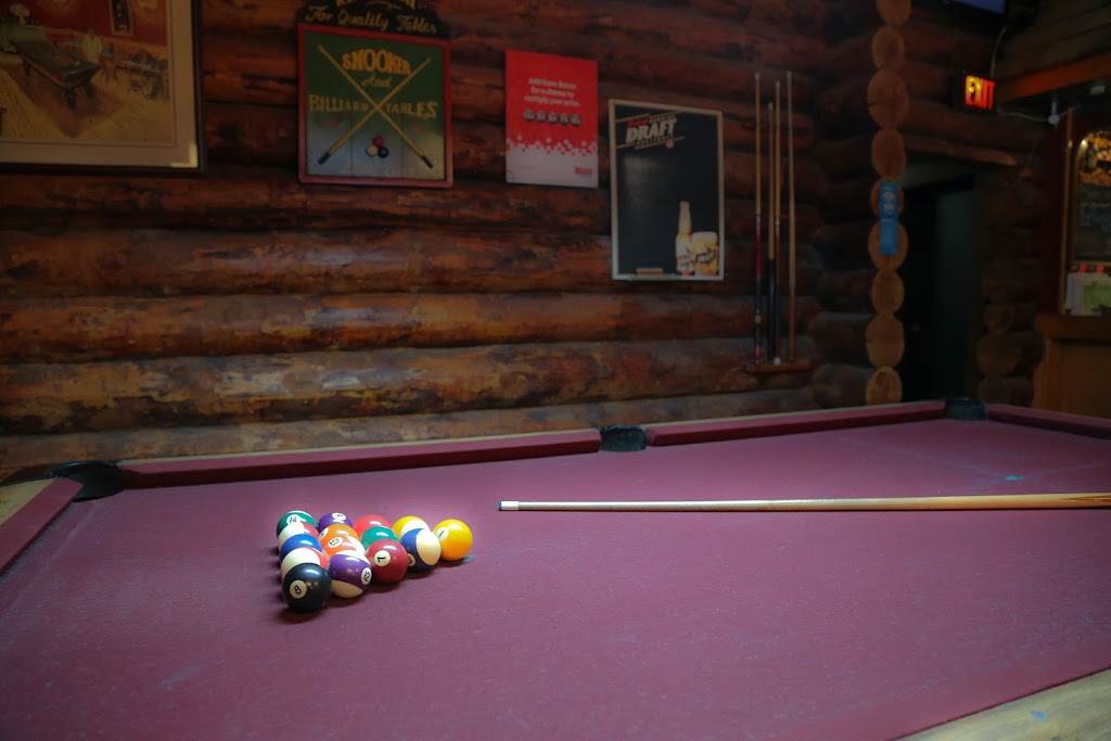 Cultus Lake Pub | 3696 Columbia Valley Hwy, Cultus Lake, BC V2R 5A5, Canada | Phone: (604) 858-5615