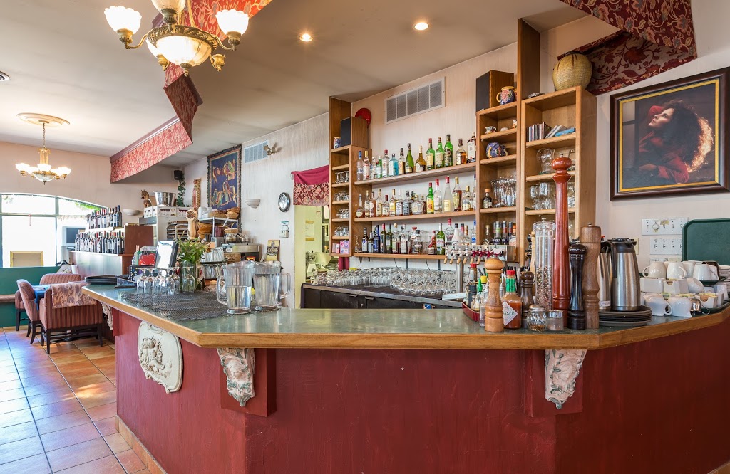 Zias Stonehouse Restaurant | 14015 Rosedale Ave, Summerland, BC V0H 1Z0, Canada | Phone: (250) 494-1105