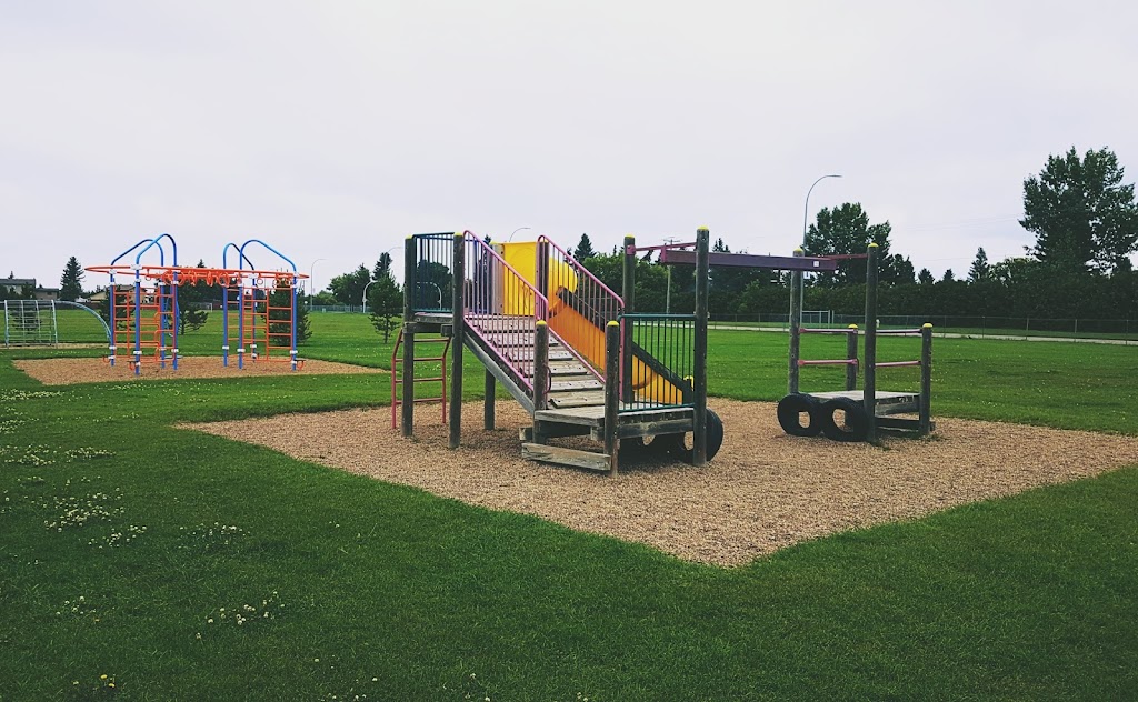 École James S. McCormick School | 5424 50 St, Lacombe, AB T4L 0B1, Canada | Phone: (403) 782-3096