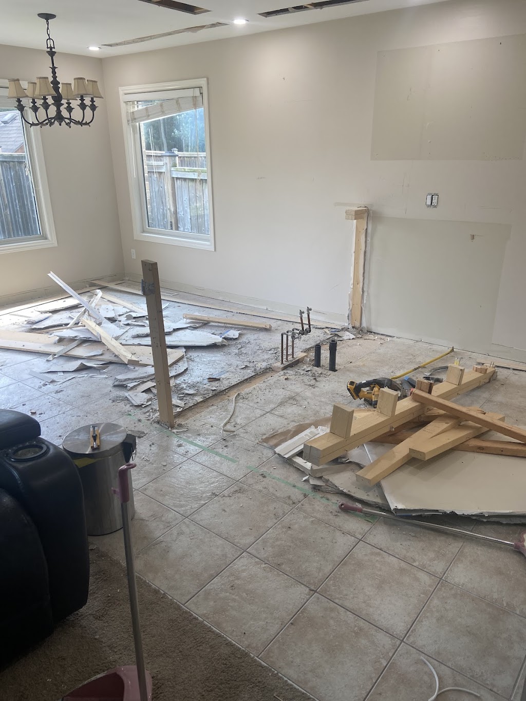 AH Painter Design & Renovation | 91 High St apt 2, London, ON N6C 4J8, Canada | Phone: (226) 224-8735