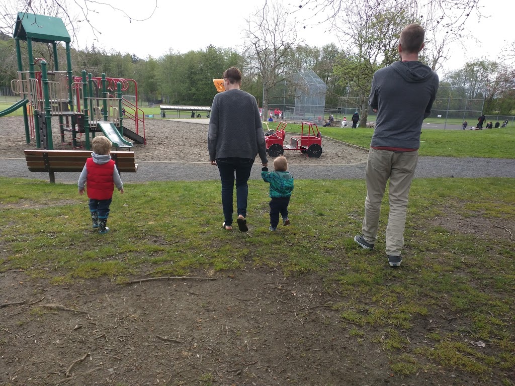 Lochside Park | 5391 Lochside Dr, Victoria, BC V8Y 2G7, Canada | Phone: (250) 658-8531