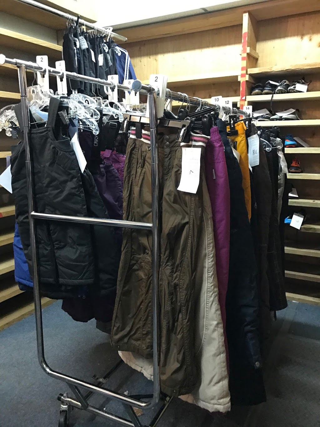 Cheapskates | 3644 W 16th Ave, Vancouver, BC V6R 3C4, Canada | Phone: (604) 222-1125