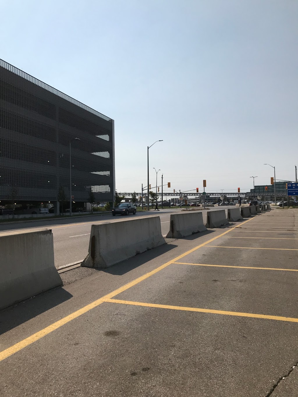 Cell Phone Waiting Area | 7 Network Rd, Mississauga, ON L4V 1B3, Canada | Phone: (416) 247-7678