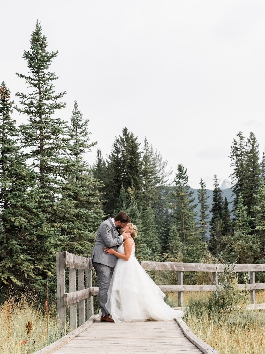Jackie LaRouche Photography - Wedding and Elopement Photographer | 1530 7 Ave Unit 19, Canmore, AB T1W 1R1, Canada | Phone: (403) 760-5612
