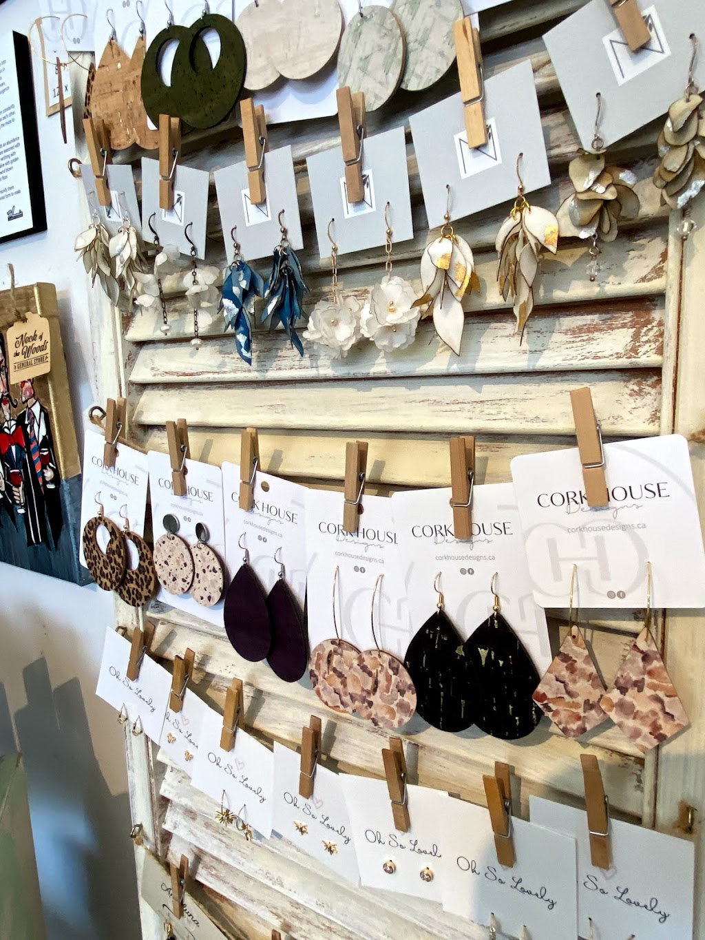 Neck of the Woods General Store | 28 Roberts St, Ladysmith, BC V9G 1A1, Canada | Phone: (250) 924-1282
