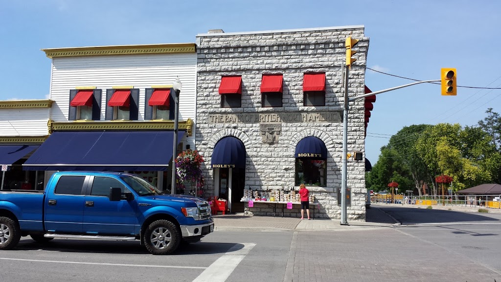 Bigley Shoes & Clothing | 39 Bolton St, Bobcaygeon, ON K0M 1A0, Canada | Phone: (705) 738-2522