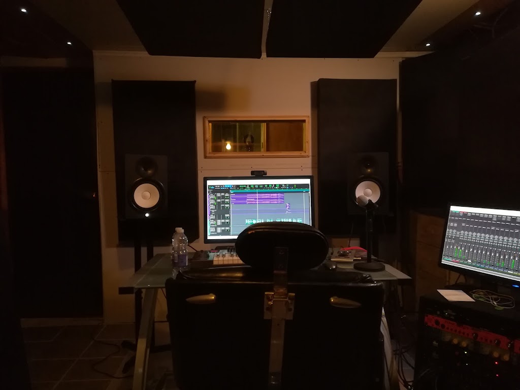 whispers Screams and Sounds Studio | 651 Chem. des Anglais, Mascouche, QC J7L 3R5, Canada | Phone: (450) 626-0314